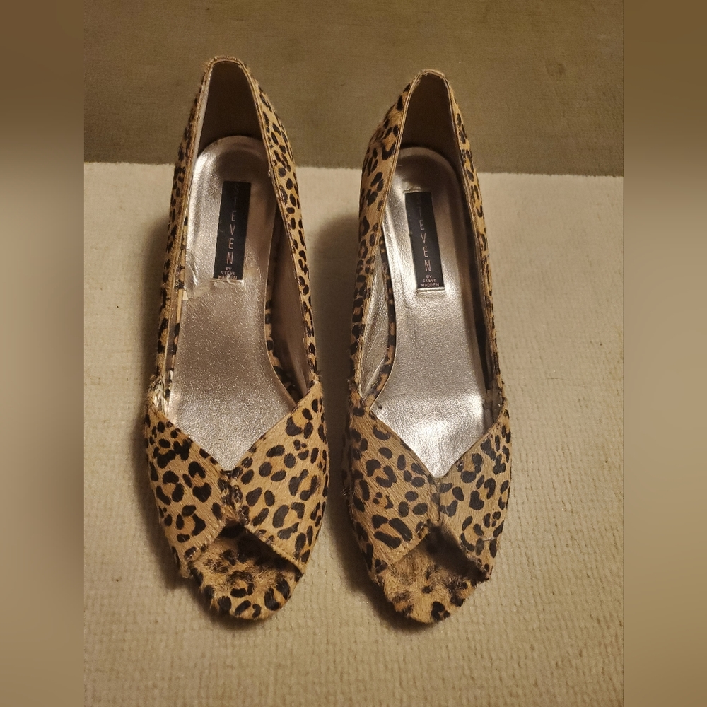 Steven by Steve Maddedn leopard wedges